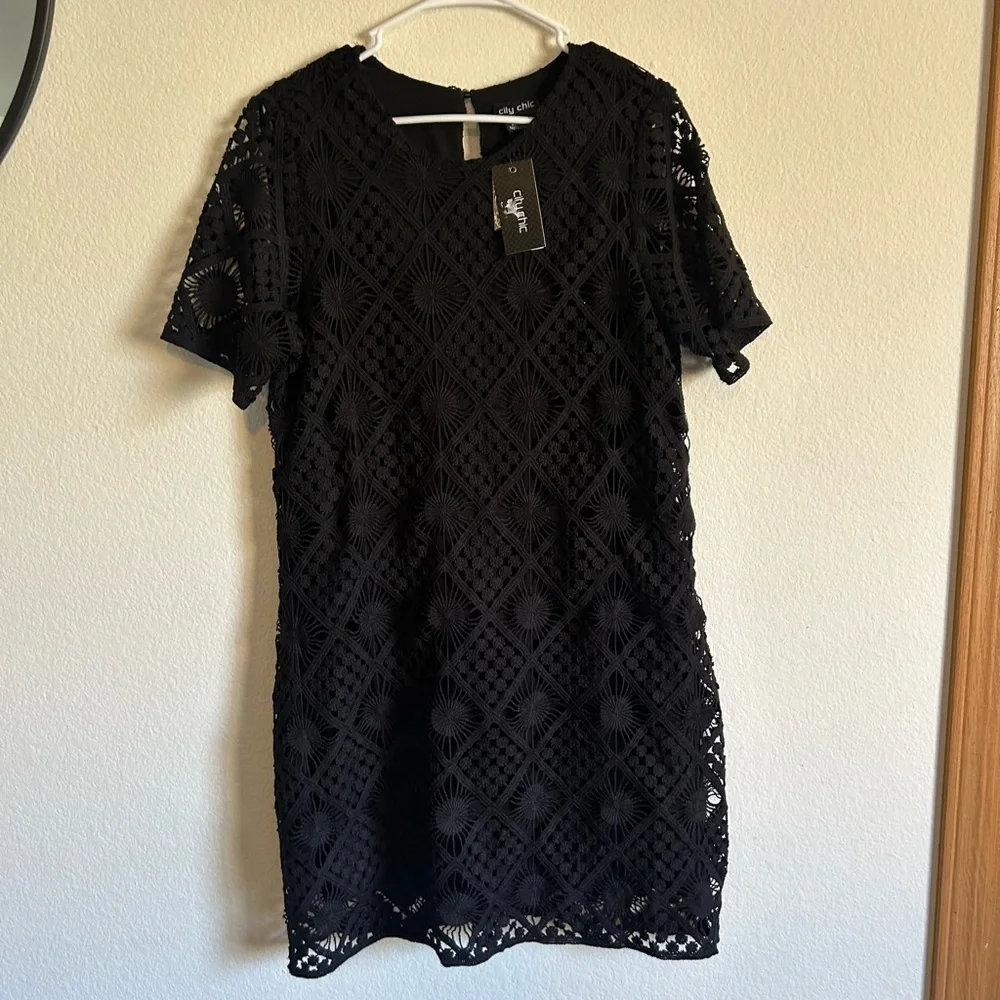 NWT TRENDY PLUS SIZE CROCHET VIBES MINI DRESS IN BLACK CITY CHIC
